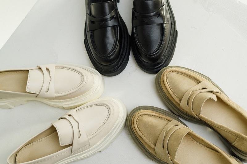 6 tipuri de mocasini si cum sa ii porti corect